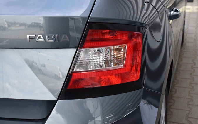 Skoda Fabia cena 36900 przebieg: 177164, rok produkcji 2019 z Poznań małe 742